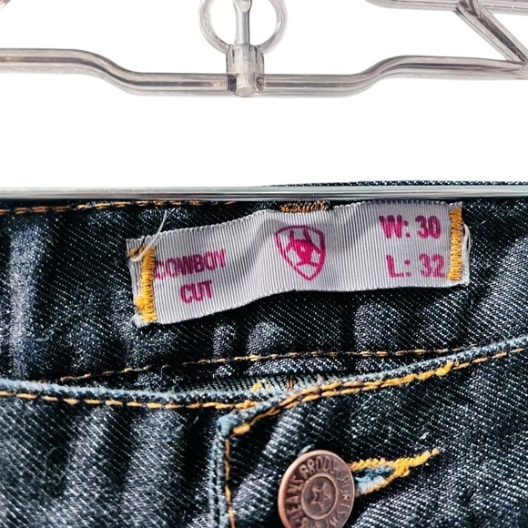 Ariat Cowboy Cut Dark Wash Jeans Size 30x32 Embroidered Casual Western Rodeo - Picture 4 of 8